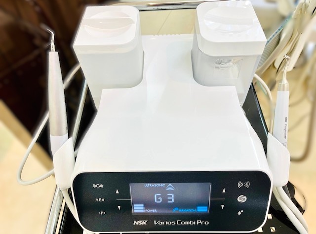 バイオフィルムや着色汚れを落とし歯をツルツルにするパウダーメインテナンス機器