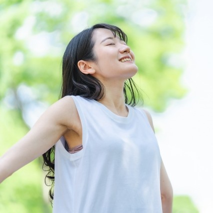 歯周病予防や全身の健康をサポートするサプリメントを取り扱うクリニックの案内画像